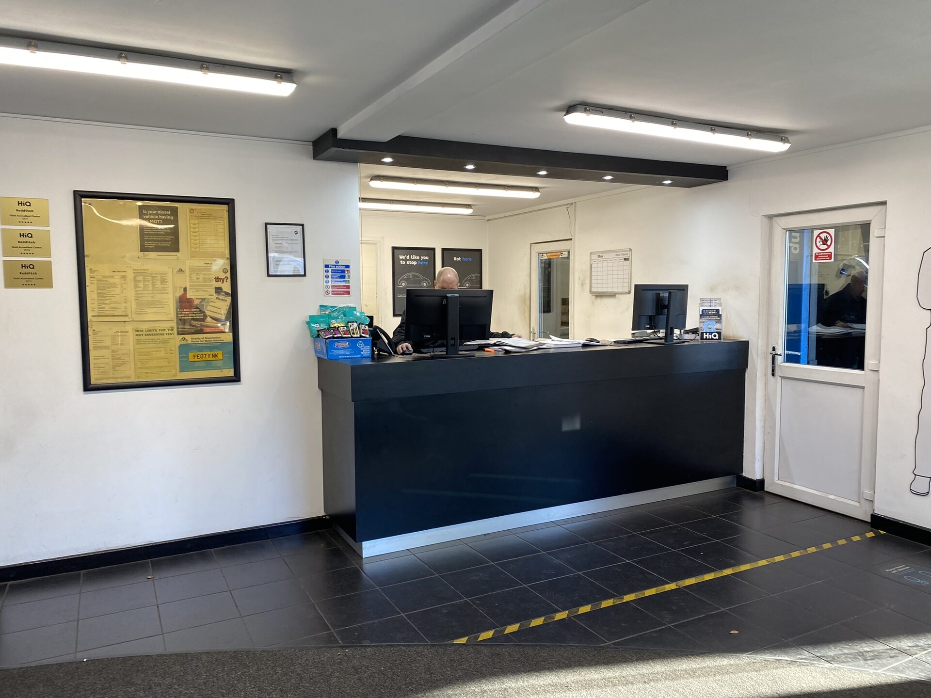 HiQ Redditch reception desk before refurbishment