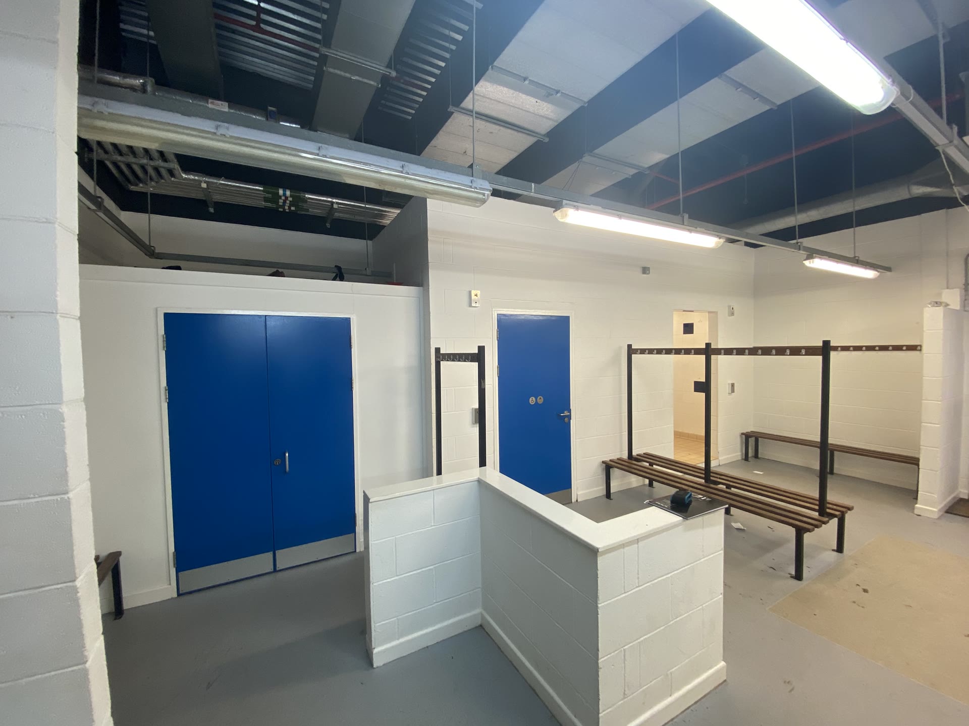 Whitecross School changing room before refurbishment